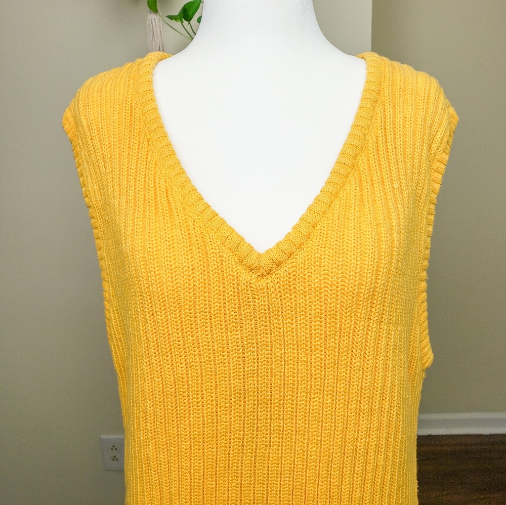 Yellow Calvin Klein Sport Sweater Vest Size Medium